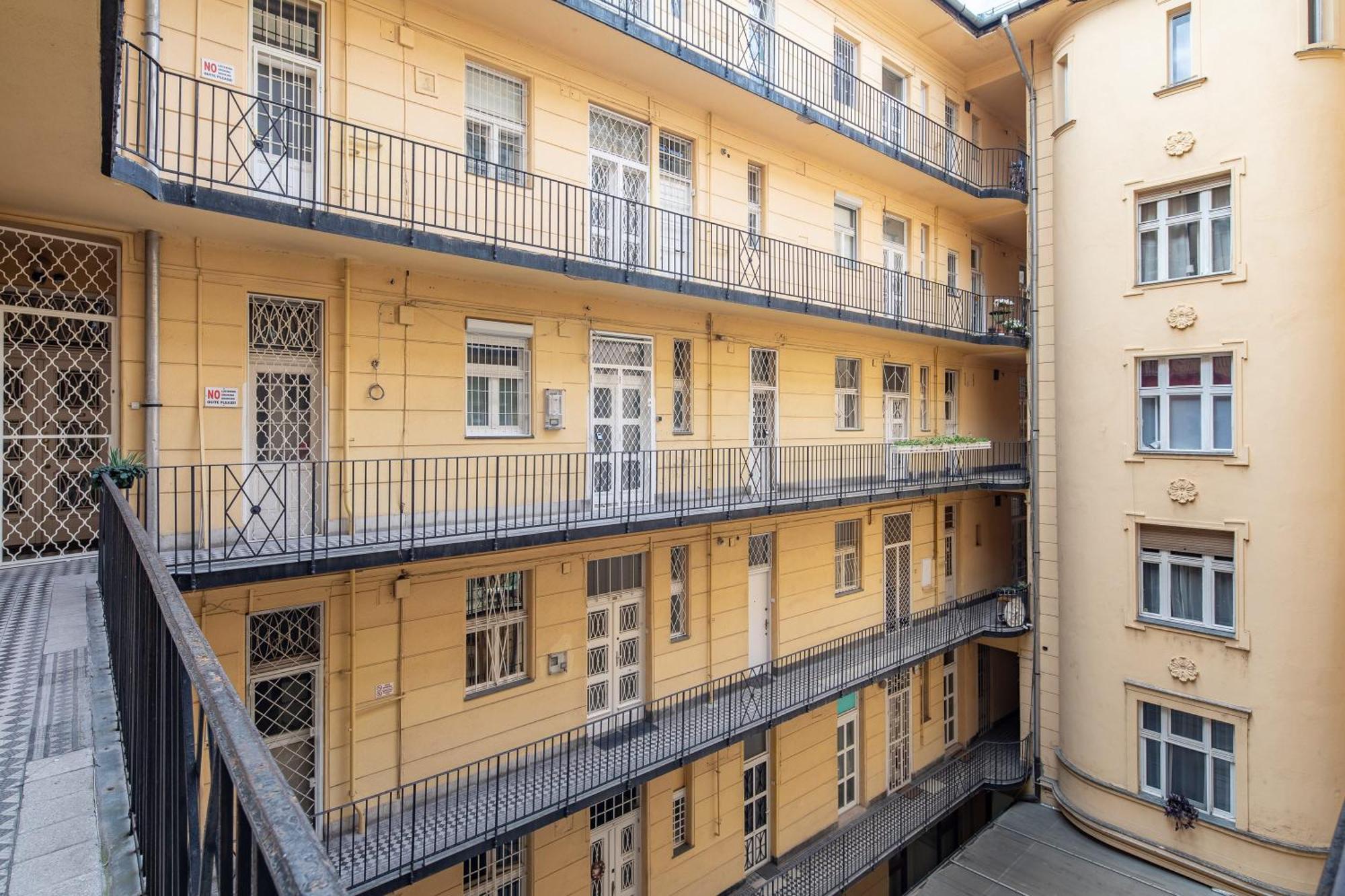 Ultra Central Luxury Budapest Luaran gambar